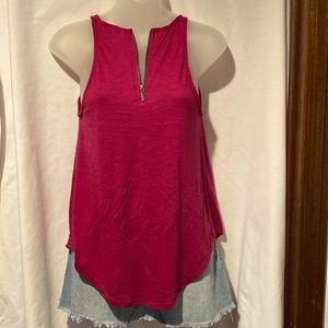 Ladies zip up tank top